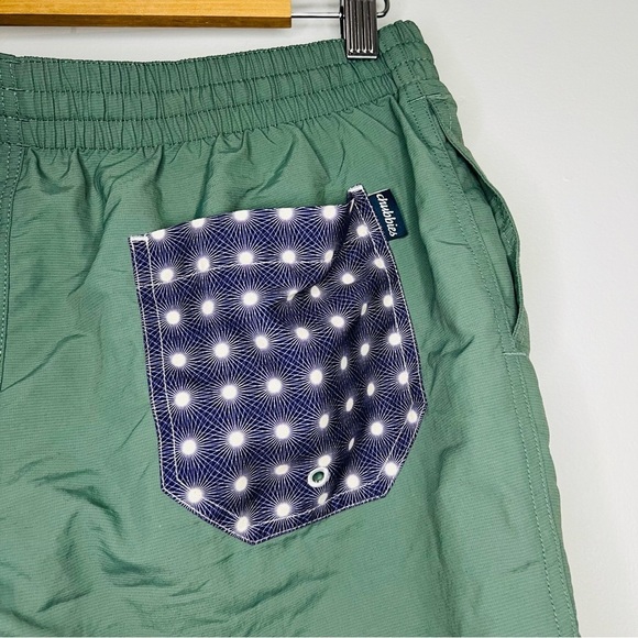 Chubbies Green Classic Lined Swim Trunks Medium - Picture 5 of 6
